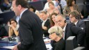 Esteban González Pons en el Pleno del Parlamento E...