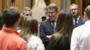 El presidente del PP, Alberto Núñez Feijóo, junto ...