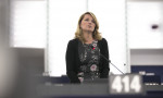 La eurodiputada del Partido Popular, Rosa Estaràs, durante el Pleno del Parlamento Europeo.