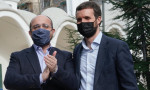 Pablo Casado y Alejandro Fernández al finalizar el acto.