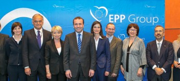 Estéban González Pons con el Presidente del Grupo Popular Europeo Manfred Weber