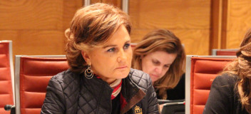 Montserrat Martinez en el Senado