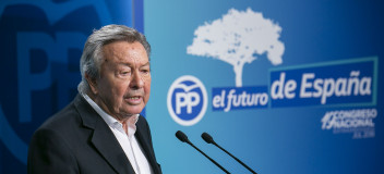 El presidente del Comité Organizador del Congreso, Luis de Grandes, en rueda de prensa.