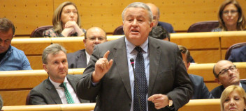 El senador del GPP, Franciso Bernabé El senador del GPP, Franciso Bernabé