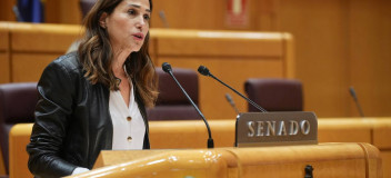 La senadora del Grupo Parlamentario Popular Rosa Romero