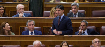 Diego Gago durante la sesión e control en el Congreso Diego Gago durante la sesión e control en el Congreso