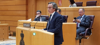 El senador Carlos Floriano El senador Carlos Floriano