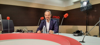 Juan Bravo Baena, vicesecretario de Economía, durante una entrevista en RNE Juan Bravo Baena, vicesecretario de Economía, durante una entrevista en RNE