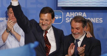 Rajoy y Mayor Oreja 