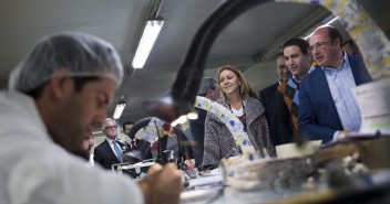 María Dolores de Cospedal visita la empresa SECOM en Molina de Segura (Murcia)