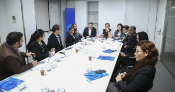 La secretaria de Emigración, Ana Belén Vázquez Blanco, mantiene una reunión con los Alumnos de la Escuela Internacional de Gobierno del Instituto IMC.