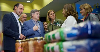 Maria Dolores Cospedal visita Centro Ambiental Amanecer Santander