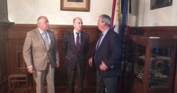 Ramón Moreno Bustos visita la sede del Partido Nacional en Montevideo/Uruguay