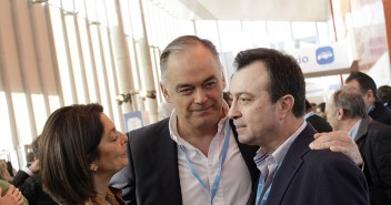 Esteban González Pons y Manuel Cobo en la Convención Nacional 