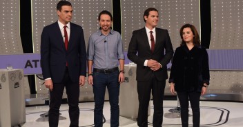 Soraya Sáez de Santamaría participa en el Debate a 4 organizado por Antena 3