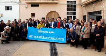 Fernando Martínez Maíllo e Isabel Bonig visitan la localidad de Emperador