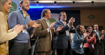 Mariano Rajoy junto a Alfonso Alonso, Javier Dorado, Beatriz Jurado y Javier Maroto en el acto de Bilbao