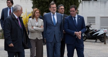 Mariano Rajoy junto a Mª Cospedal a su llegada al acto