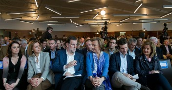 Mariano Rajoy junto a la Presidenta del PP de Aragón, Luisa Fernanda Rudí