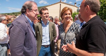 Mª Dolores de Cospedal visita Candeleda (Ávila)