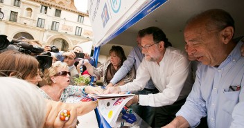 Mariano Rajoy pasea por Tudela