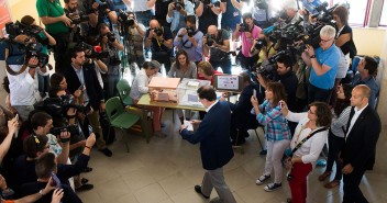 Mariano Rajoy ejerciendo su derecho a voto