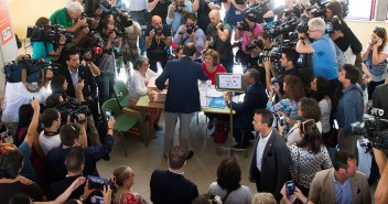 Mariano Rajoy ejerciendo su derecho a voto