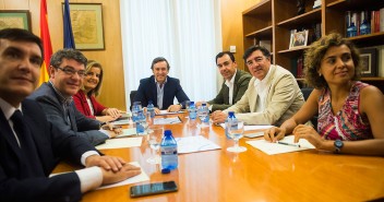Reunión de los equipos negociadores de PP y Ciudadanos