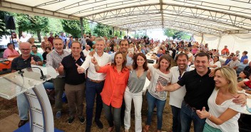 Andrea Levy en un acto con afiliados y simpatizantes del partido en el municipio de Poio (Pontevedra)