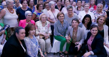 Mª Dolores de Cospedal interviene en un acto con mujeres de la comarca de Caldas de Reis