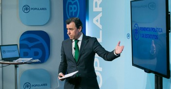 Fernando Martínez Maillo presenta las líneas básicas de la Ponencia Política y de Estatutos