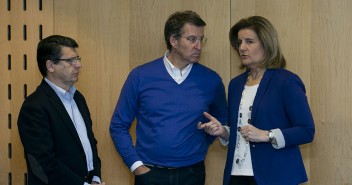 Alberto Núñez Feijóo y Fátima Báñez antes de la presentación de la Ponencia Económica