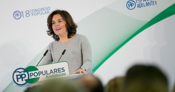 Soraya Sáenz de Santamaría presenta las líneas básicas de la Ponencia Económica y de Administración Territorial