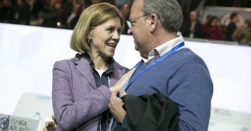 La secretaria general del PP, María Dolores de Cospedal, junto a José Antonio Monago