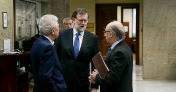 Mariano Rajoy y Cristóbal Montoro en el Congreso de los Diputados