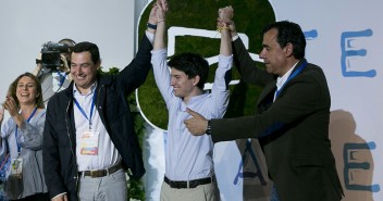 Diego Gago es proclamado presidente de NNGG acompañado por Juan Manuel Moreno y Fernando Martínez-Maillo en el 14 Congreso de NNGG