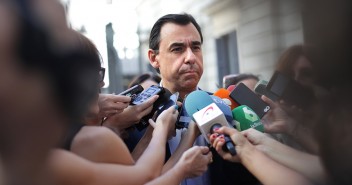 Fernando Martínez-Maillo hace declaraciones a los medios