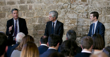 Xavi García Albiol, Pablo Casado y Adolfo Suárez Illana participan en un acto por la concordia en el Salón del Tinell