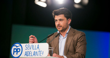 Beltrán Pérez en la Convención de Distritos del PP de Sevilla