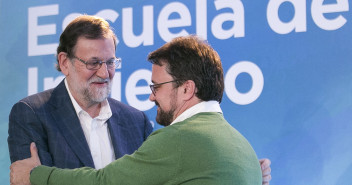 Mariano Rajoy junto a Asier Antona