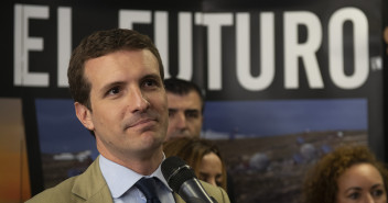 Pablo Casado en su visita a La Laguna