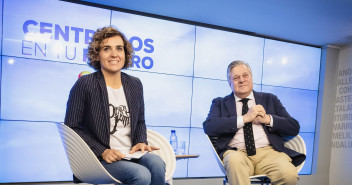 Dolors Montserrat en el acto con venezolanos residentes en Madrid, junto a Leopoldo López