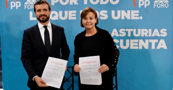 Firmas acuerdo de la coalición electoral PP-FORO