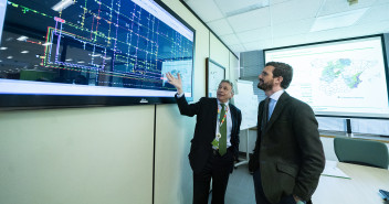 Pablo Casado visita las instalaciones de Iberdrola en Larraskitu