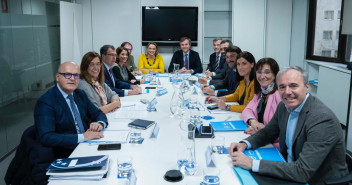 Reunión con alcaldes del PP en la Junta de Gobierno de la FEMP