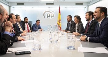 Reunión de Pablo Casado con Alejandro Giammattei, presidente de Guatemala