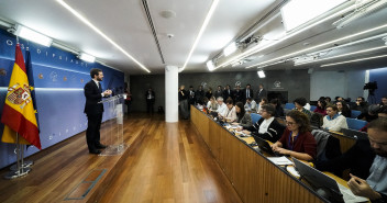 Rueda de prensa de Pablo Casado tras la reunión con Pedro Sánchez