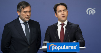 Rueda de prensa de Teodoro García Egea y Enrique López