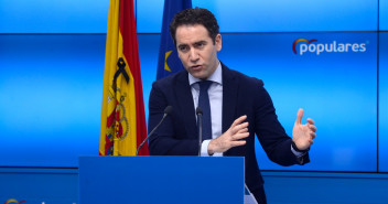 Teodoro García Egea durante su intervención ante los medios de comunicación