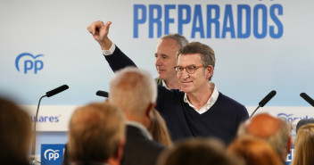 Alberto Núñez Feijóo y Jorge Azcón durante el acto celebrado en Zaragoza